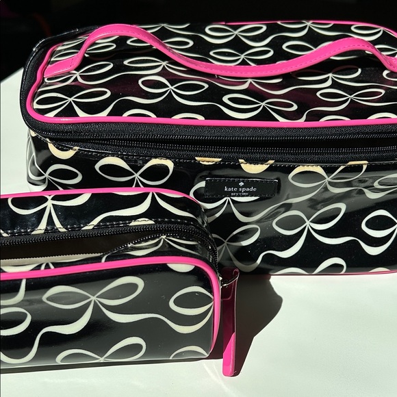 Kate Spade Black & White Bow Cosmetic Travel Train Case - Picture 1 of 16